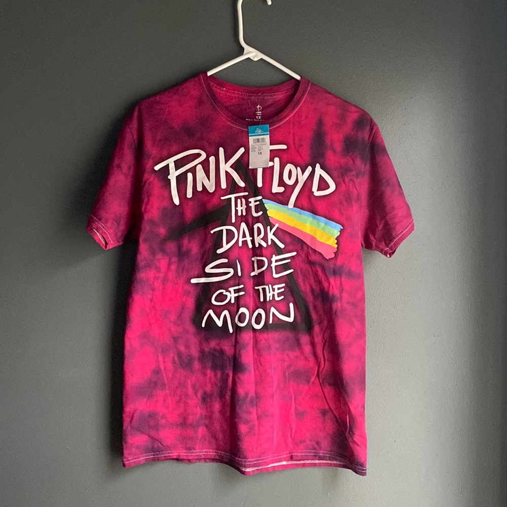 Tie-dye Pink Floyd graphic tee